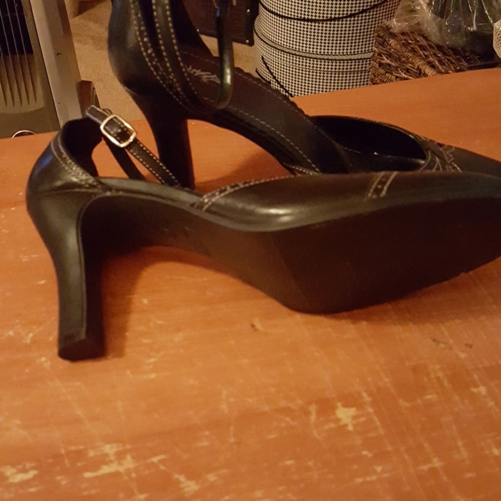 Shoes - Picture 2 of 3